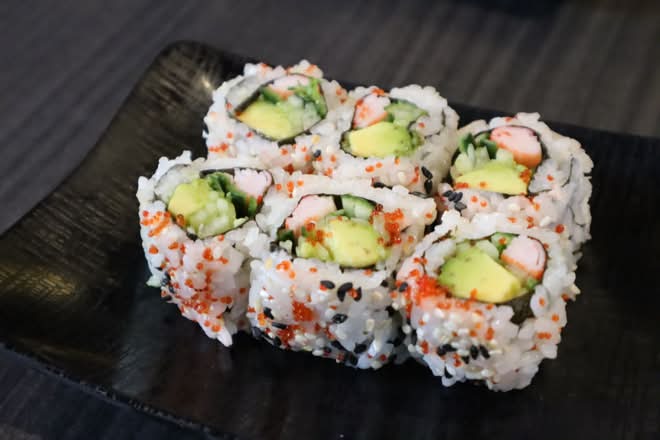 California Roll (6pcs) 加州卷